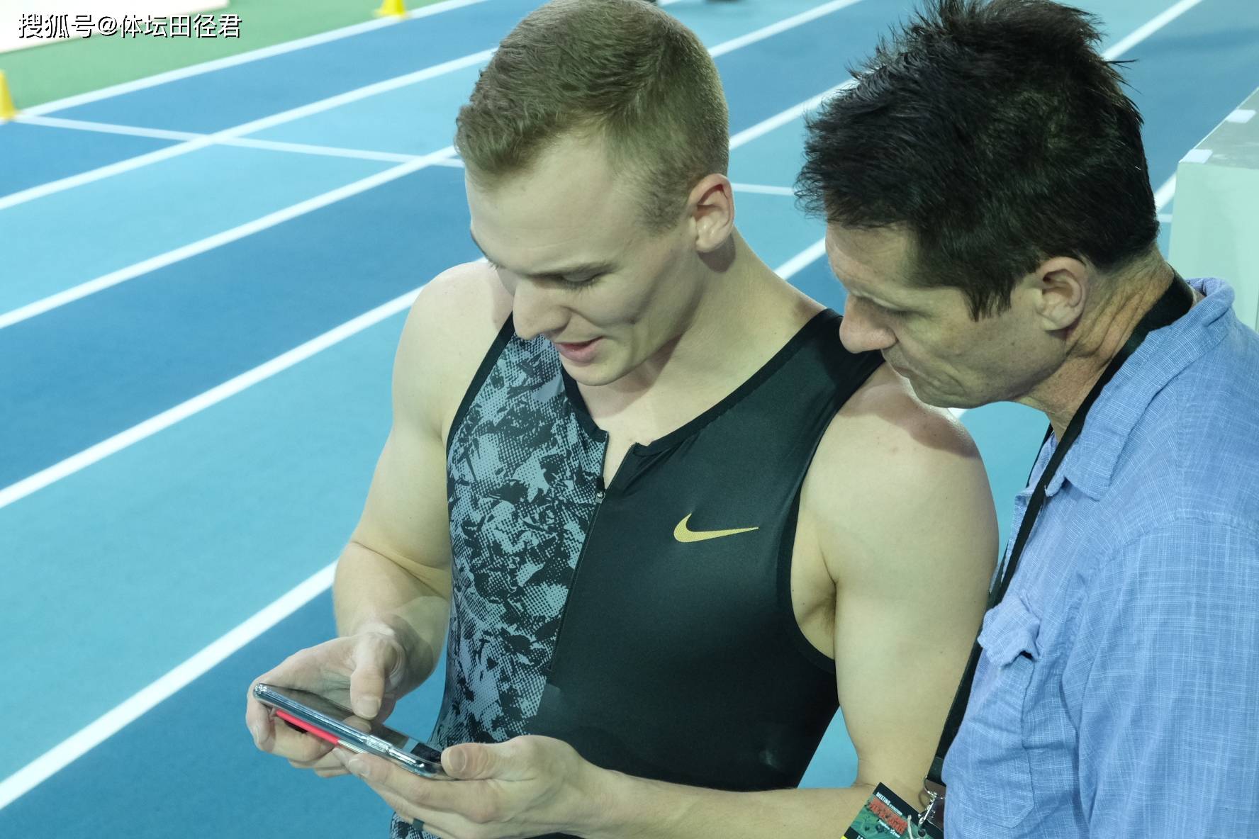 包含荷兰田径名将夺冠，圆满完成个人目标的词条