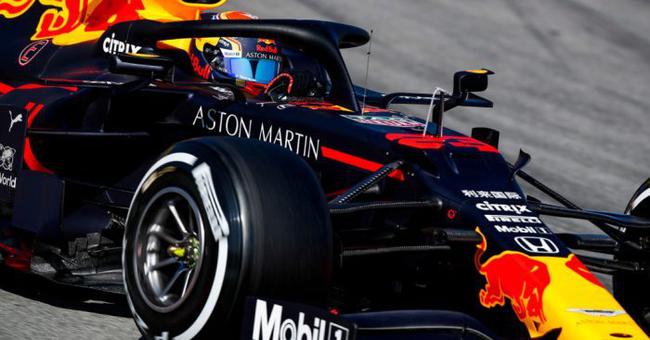 梅赛德斯绝杀红牛车队,阿隆索统治全场 梅赛德斯绝杀红牛车队,阿隆索统治全场