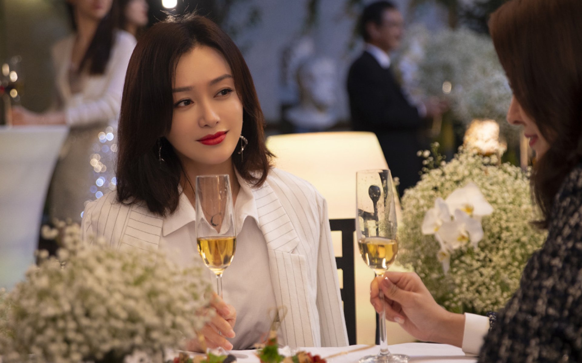 跨越太平洋的共鸣，当北京铁血筑墙，东契奇于达拉斯加冕