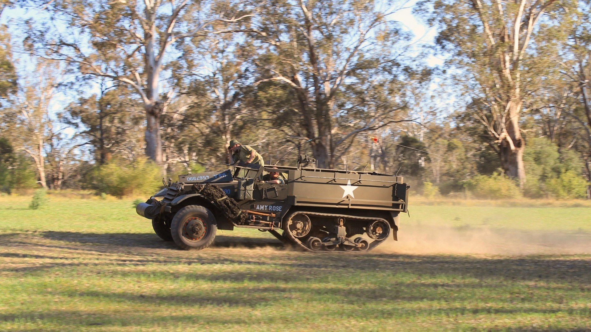 唯一性之战，广厦队跨联盟击溃马刺，霍勒迪全球排名赛独揽乾坤