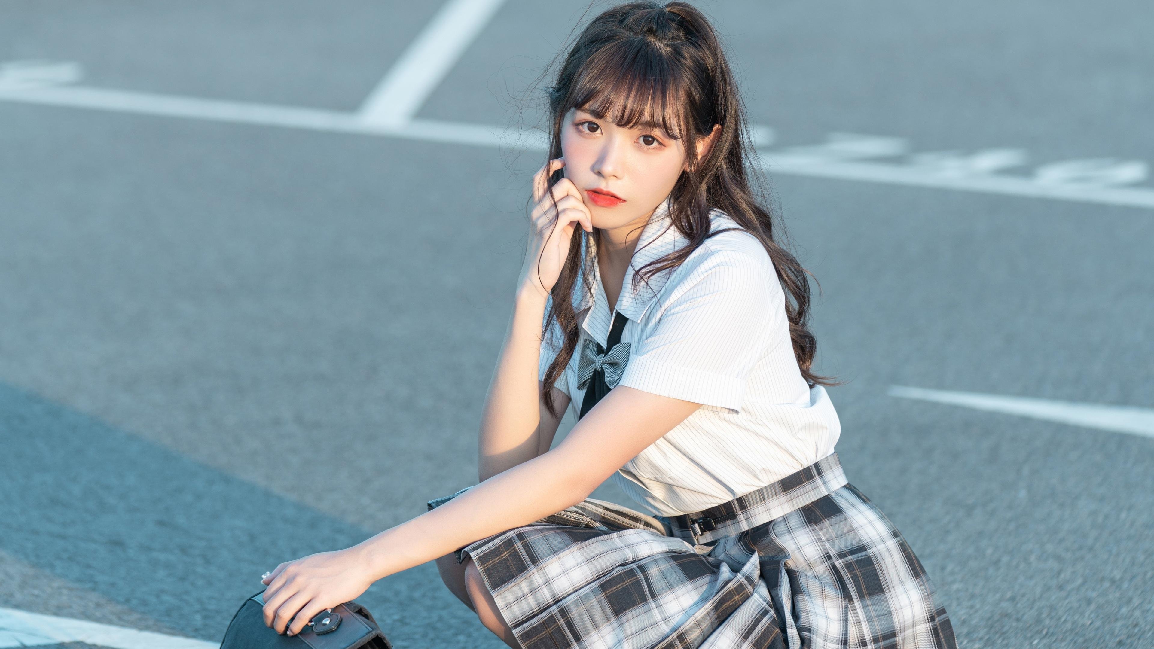 开云体育登录-击碎质疑！爱德华兹关键10分撕裂防线，雷霆提前终结广东队悬念