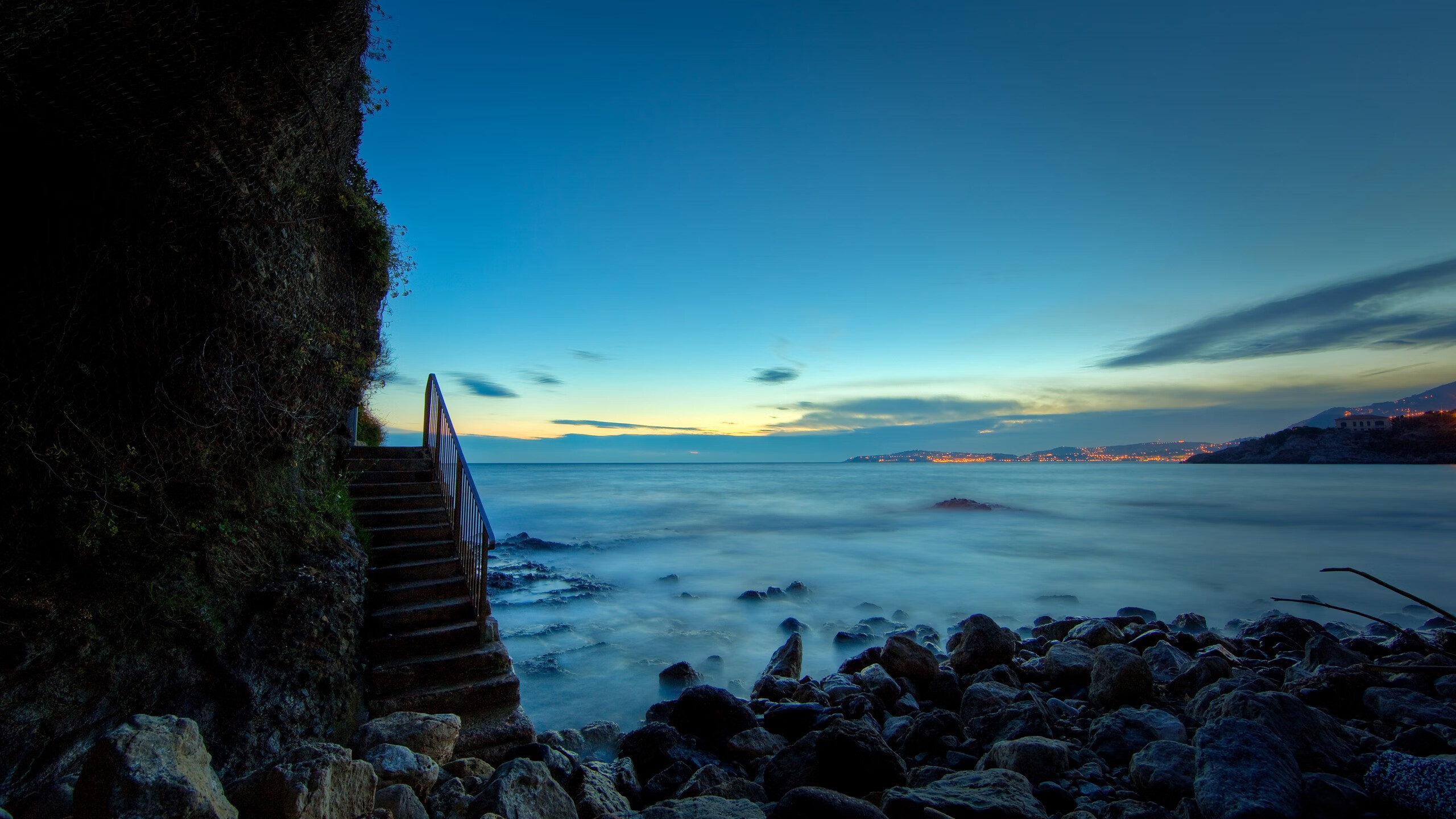F1街道赛之夜,黎明之前,保罗的胎痕是他唯一的签名