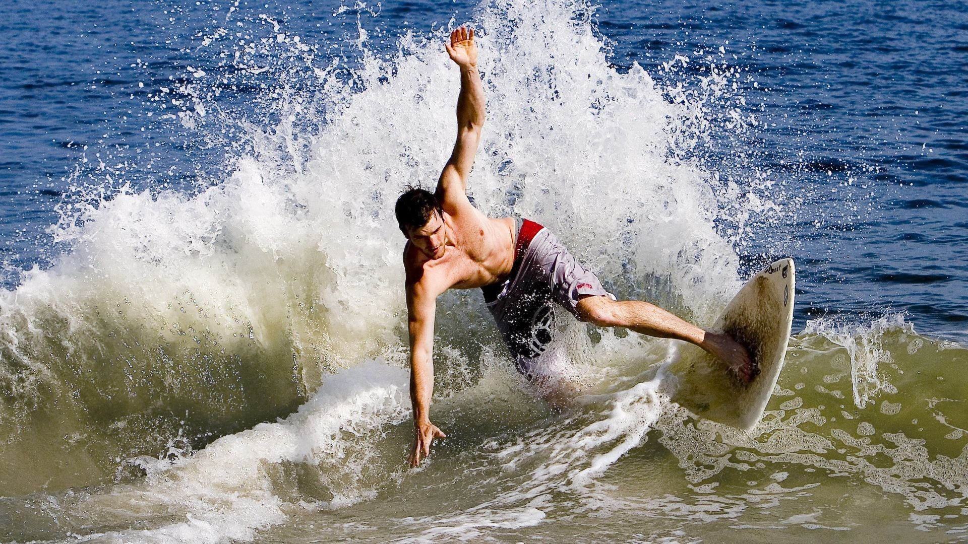 开云体育登录-公牛正面击溃上海队，米切尔临危受命，展现致命一击