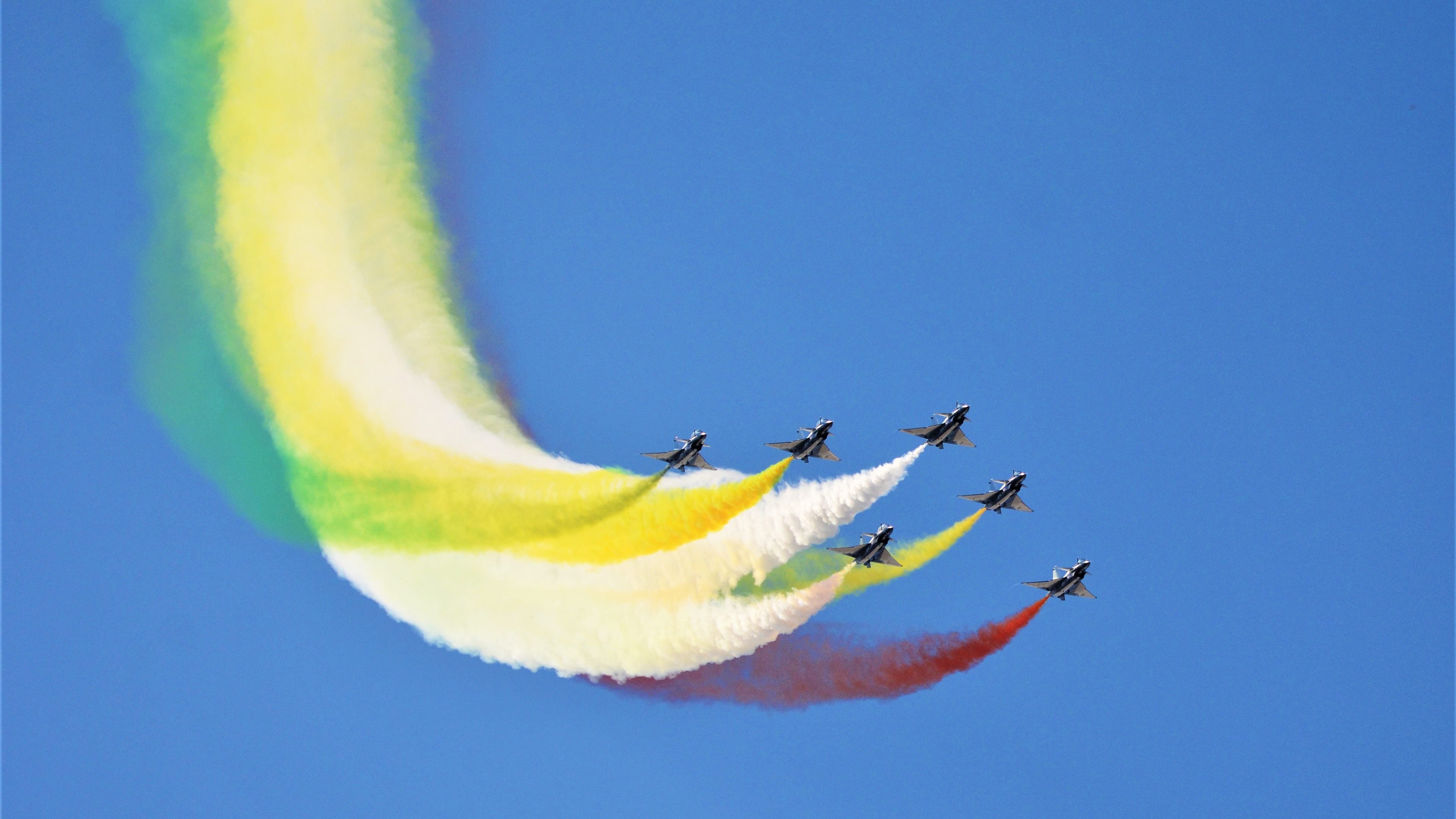 开云体育APP下载-绿茵场与篮球馆，那夜的胜利，都由存在感决定